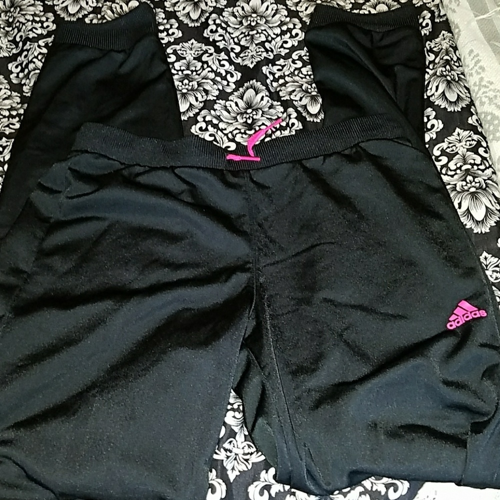 black Adidas sweat pants